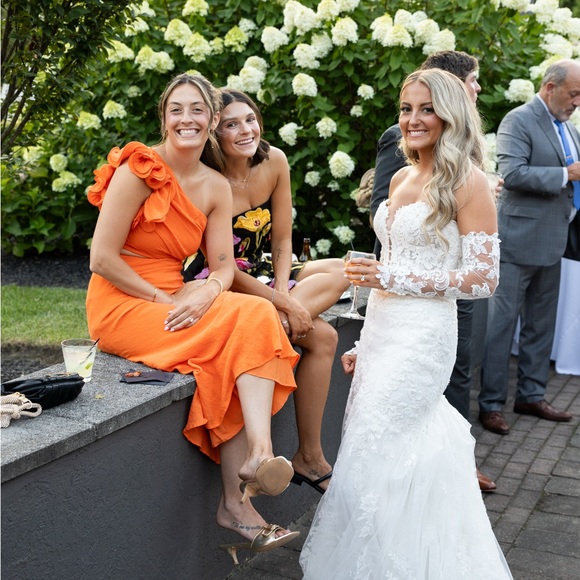 Selfie Leslie Orange and Black Midi Dresses - Picture 3 of 4